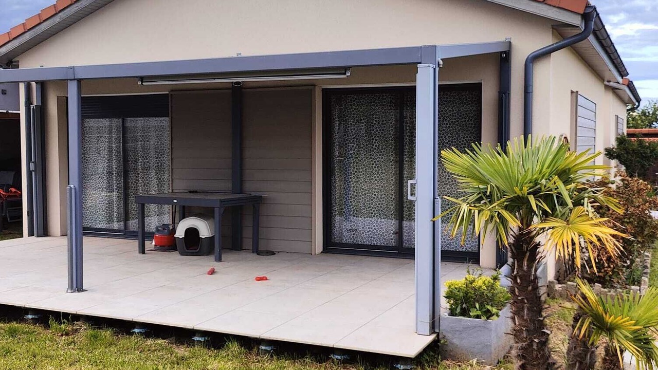 Photo of Patio Balcony in Maclas