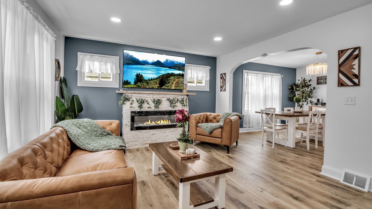 Photo of Livingroom in Kenmore