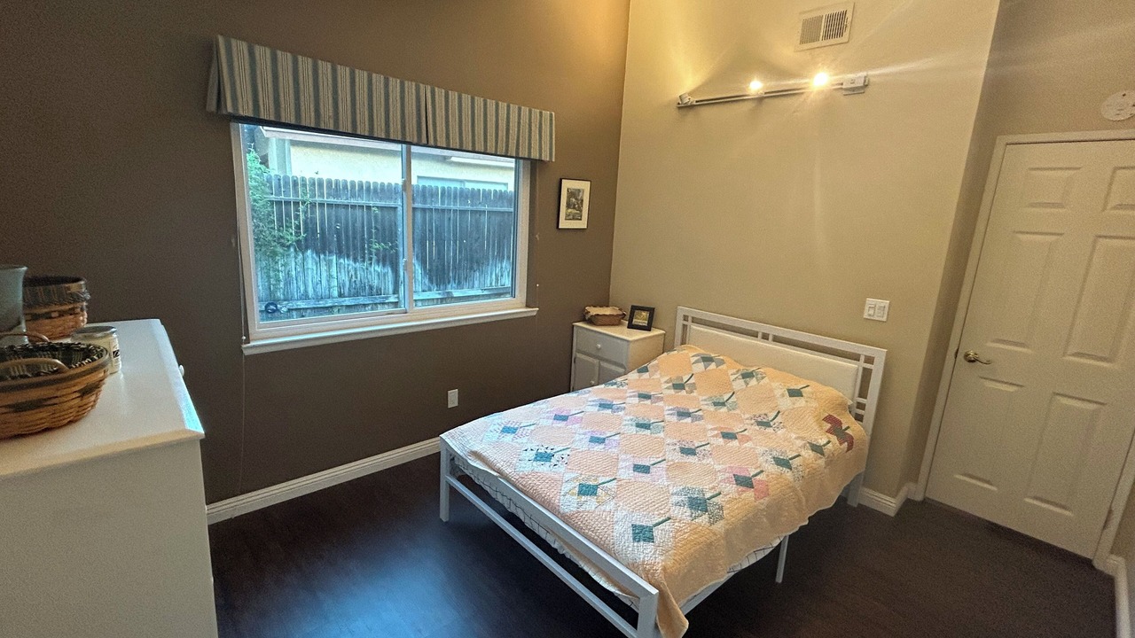 Photo of Bedroom in South Redlands