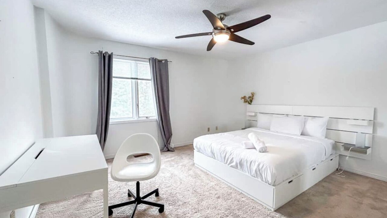 Photo of Bedroom in Aylmer