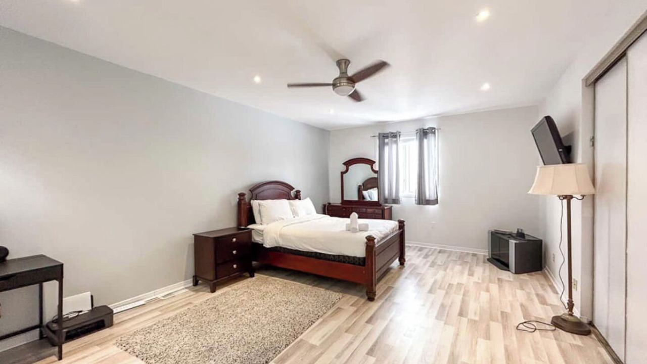 Photo of Bedroom in Aylmer