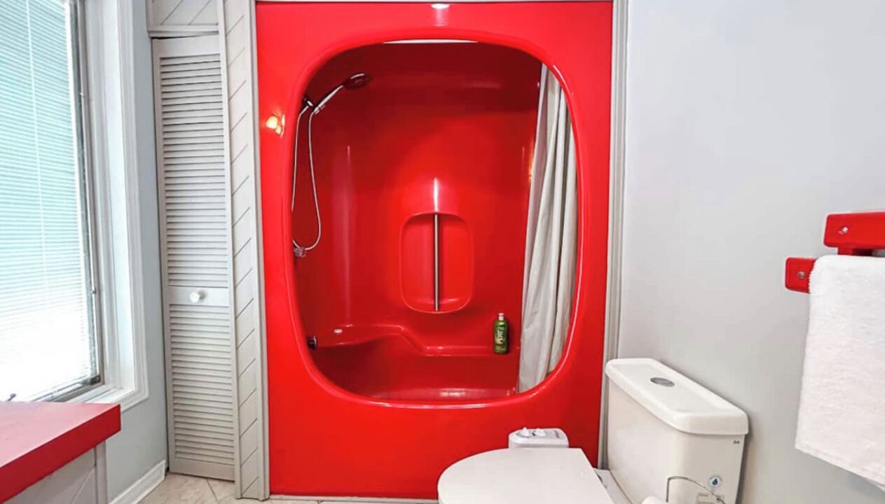 Photo of Bathroom in Aylmer