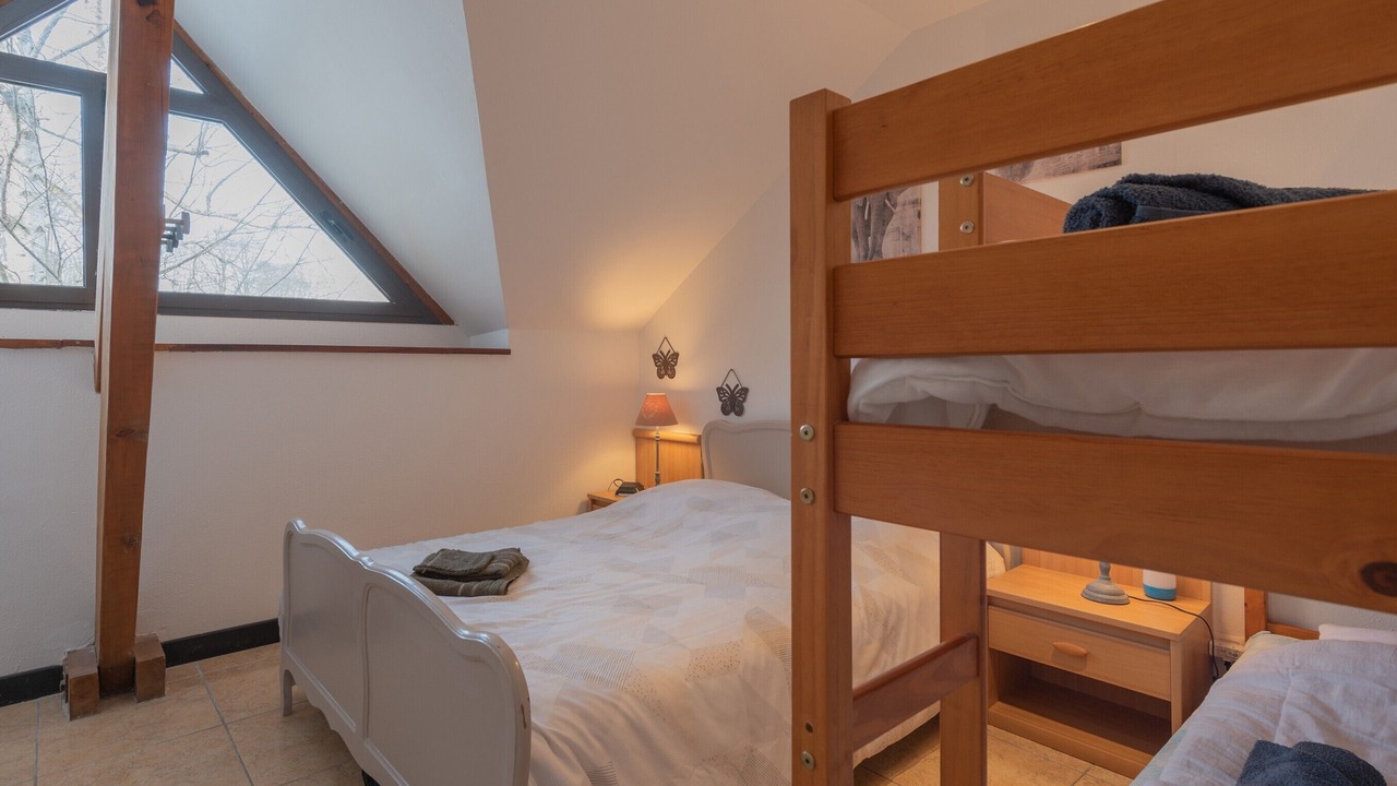 Photo of Bedroom in Campan