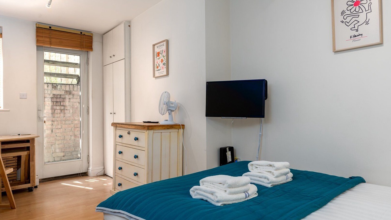 Photo of Bedroom in Kilburn