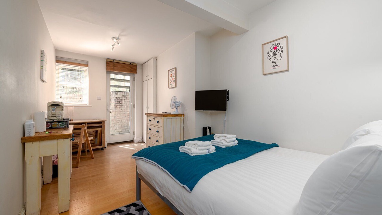 Photo of Bedroom in Kilburn