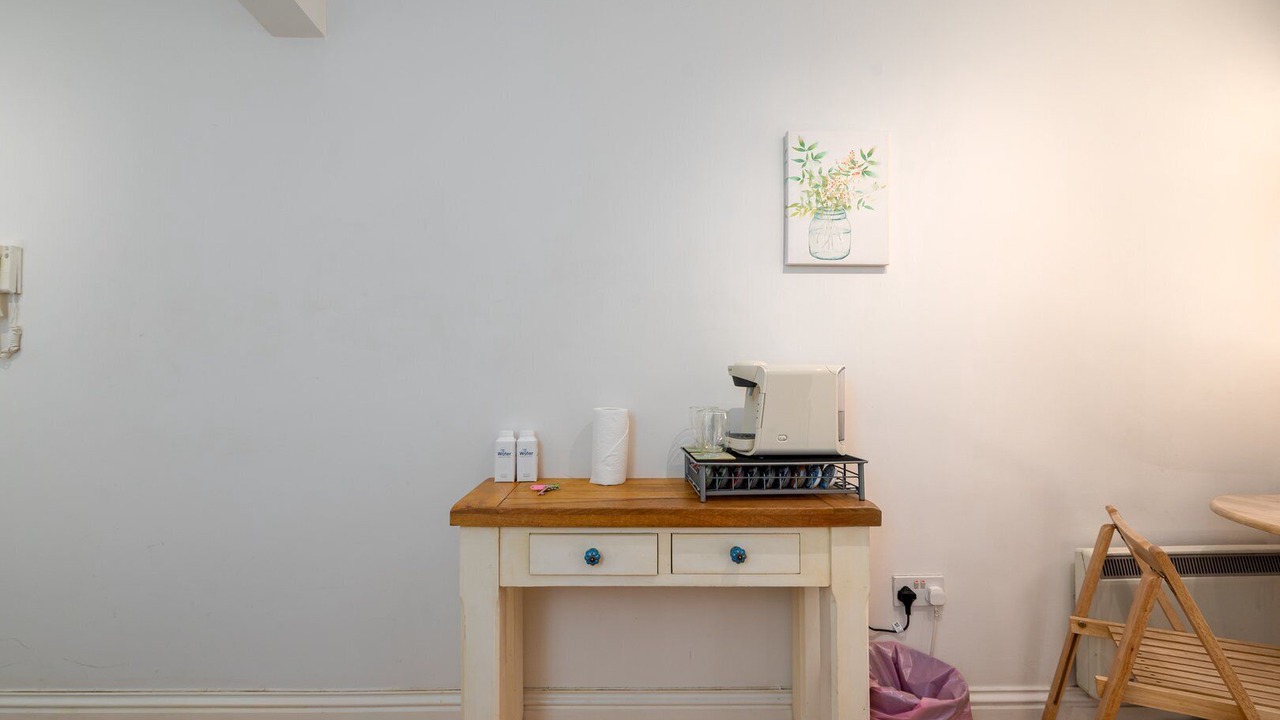 Photo of Others in Kilburn