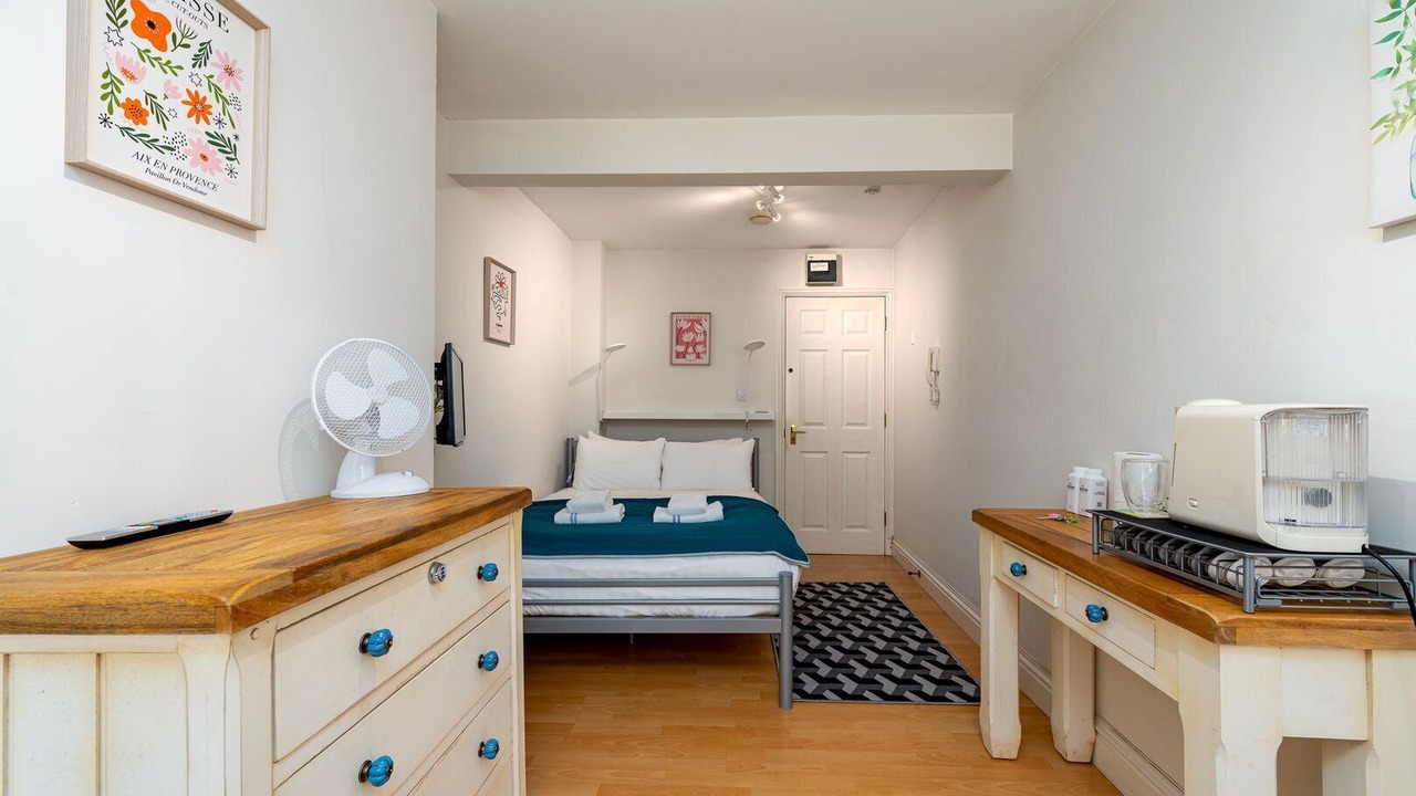 Photo of Bedroom in Kilburn