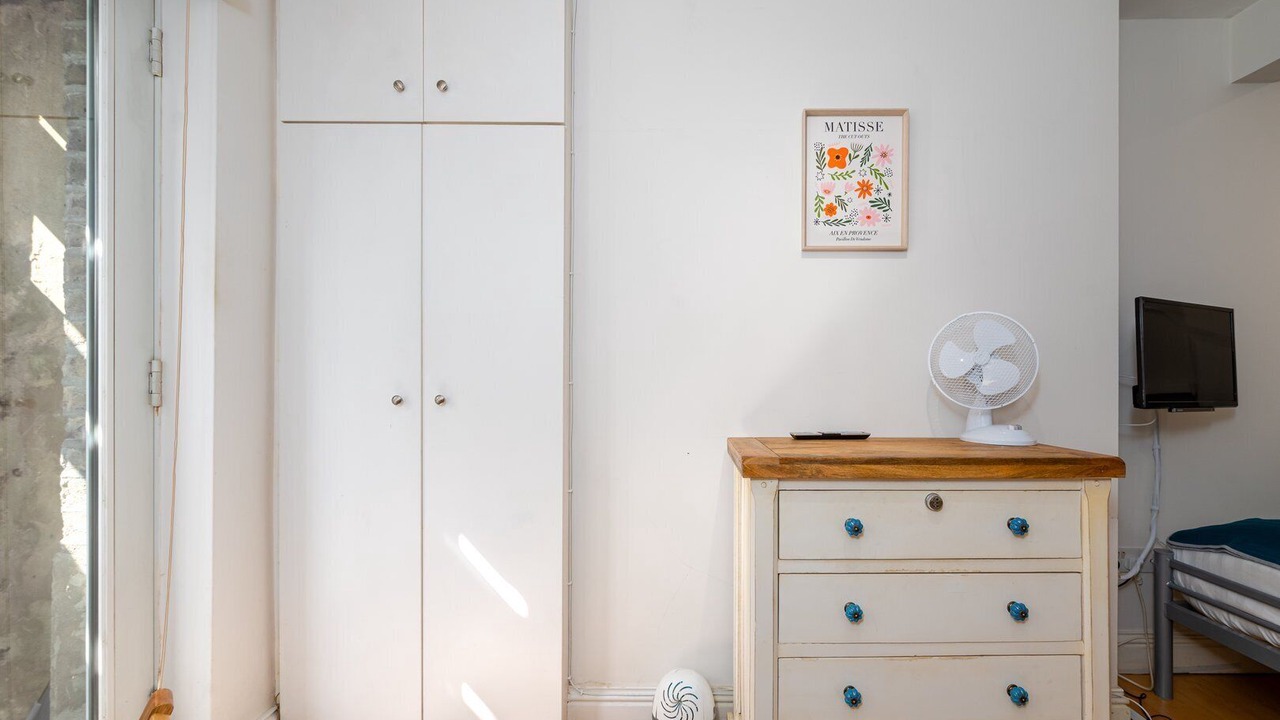 Photo of Others in Kilburn