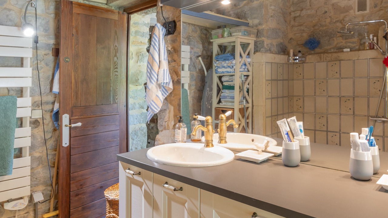 Photo of Bathroom in Les Vans