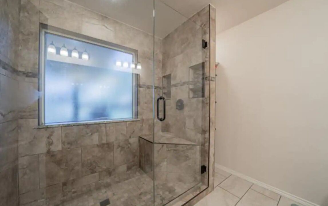 Photo of Bathroom in Fate