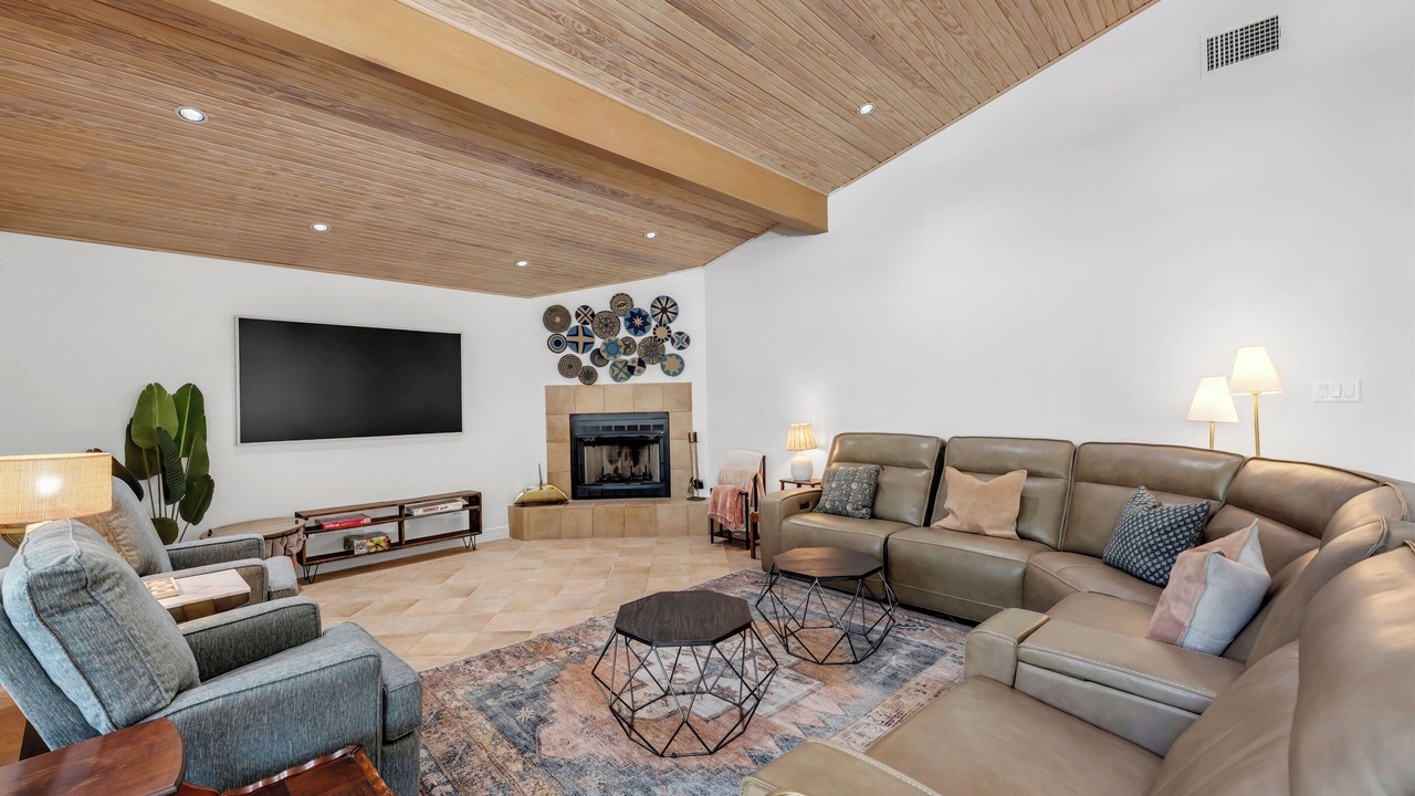Photo of Livingroom in Granite Shoals