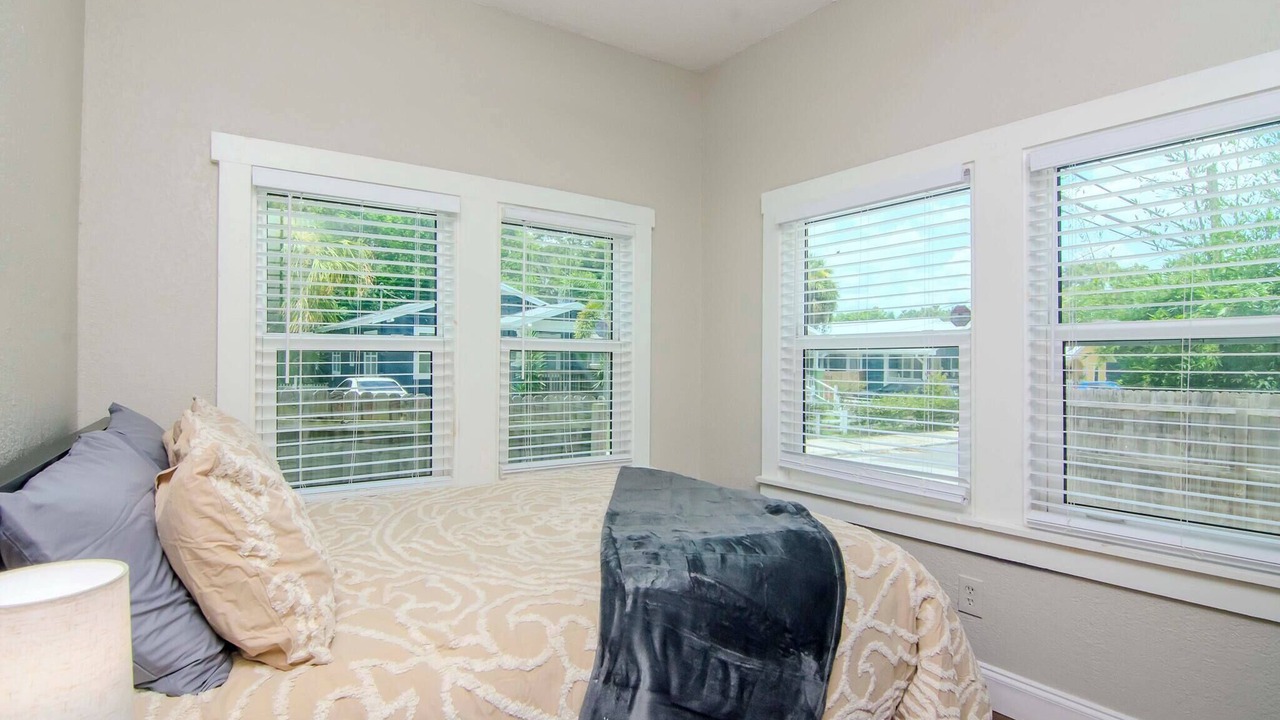 Photo of Bedroom in Tampa Heights
