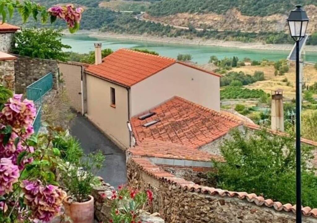 Photo of Others in Caramany