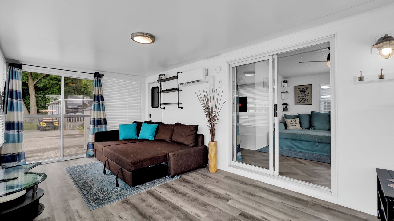 Photo of Livingroom in Sherkston