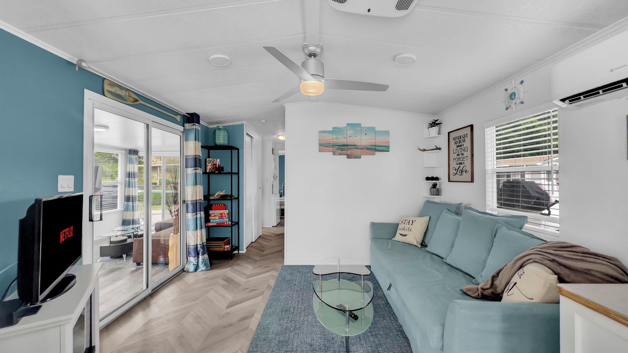 Photo of Livingroom in Sherkston