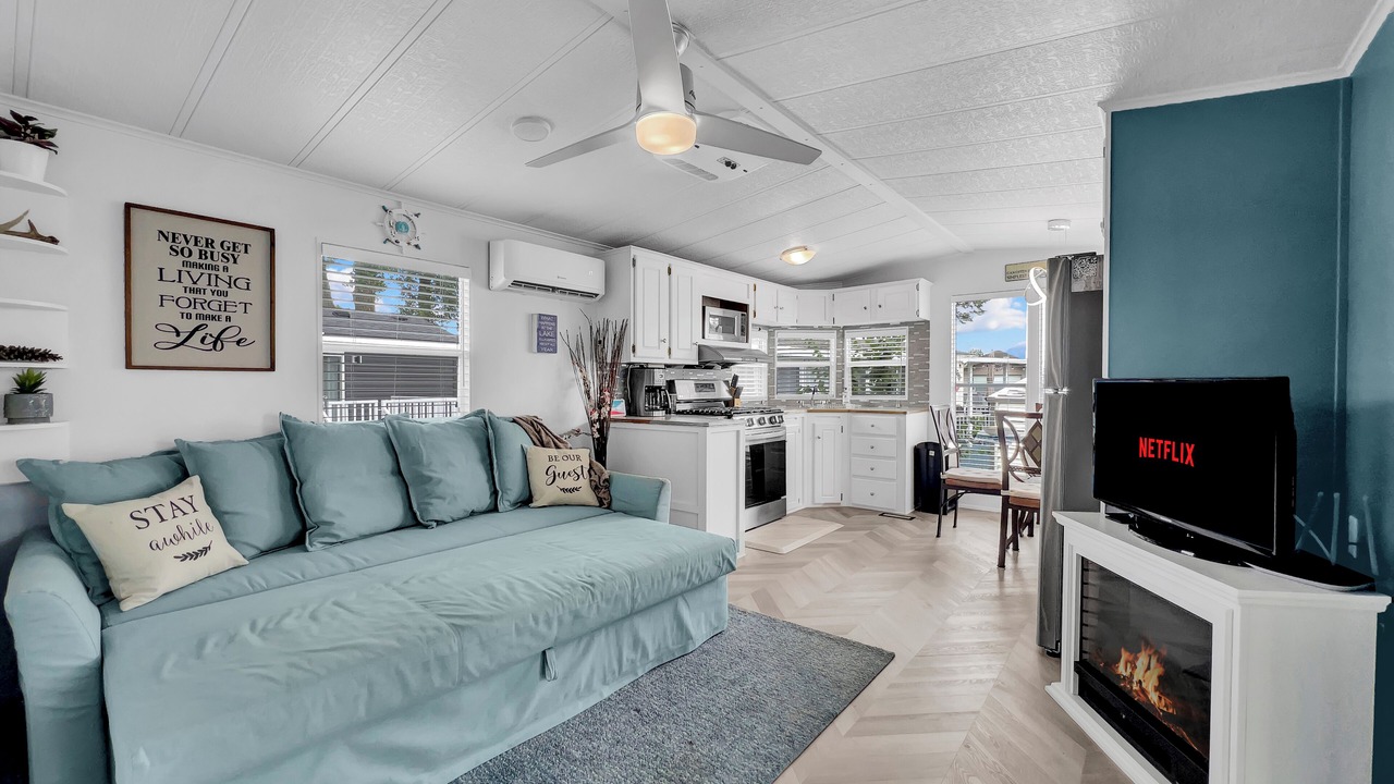 Photo of Livingroom in Sherkston