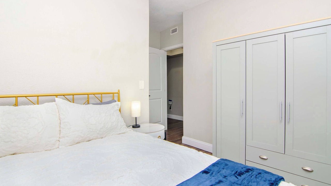 Photo of Bedroom in Riverside Heights