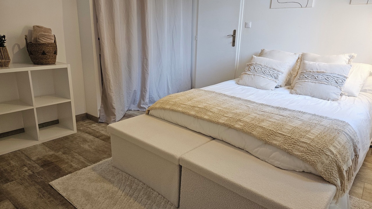 Photo of Bedroom in Tours
