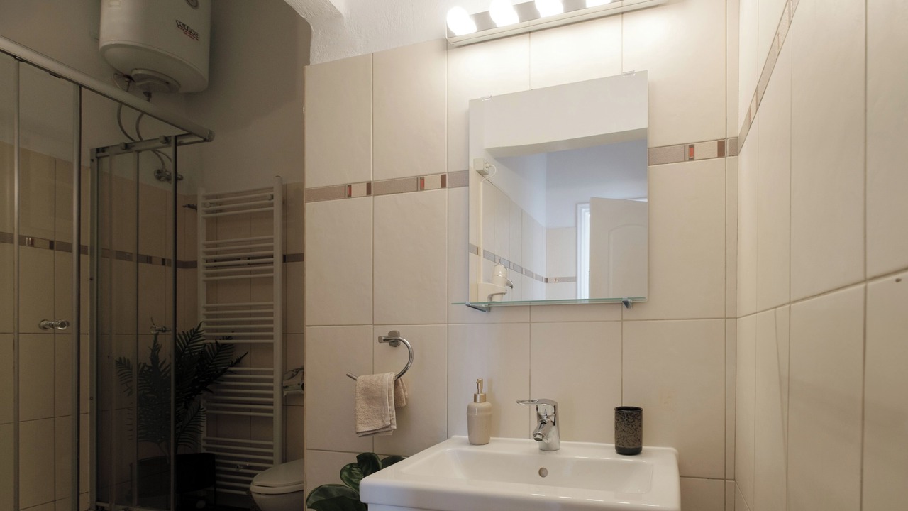 Photo of Bathroom in Ipsos