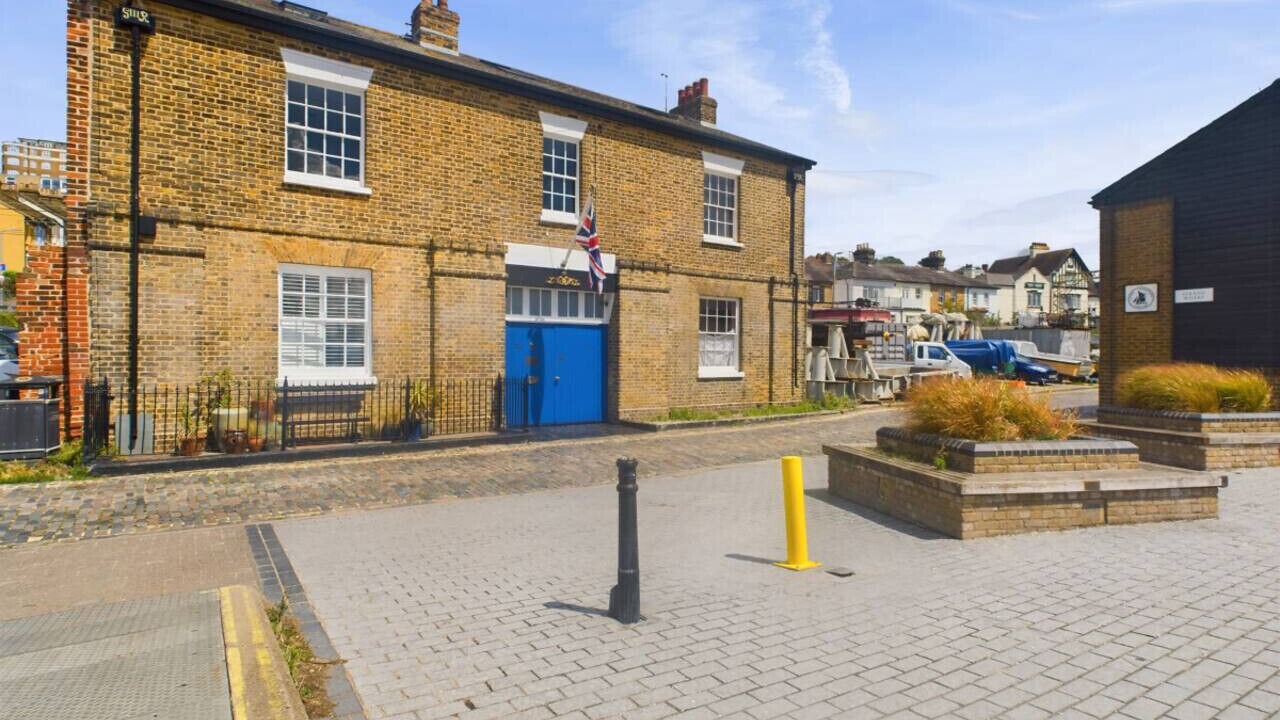 Photo of Others in Leigh-on-Sea