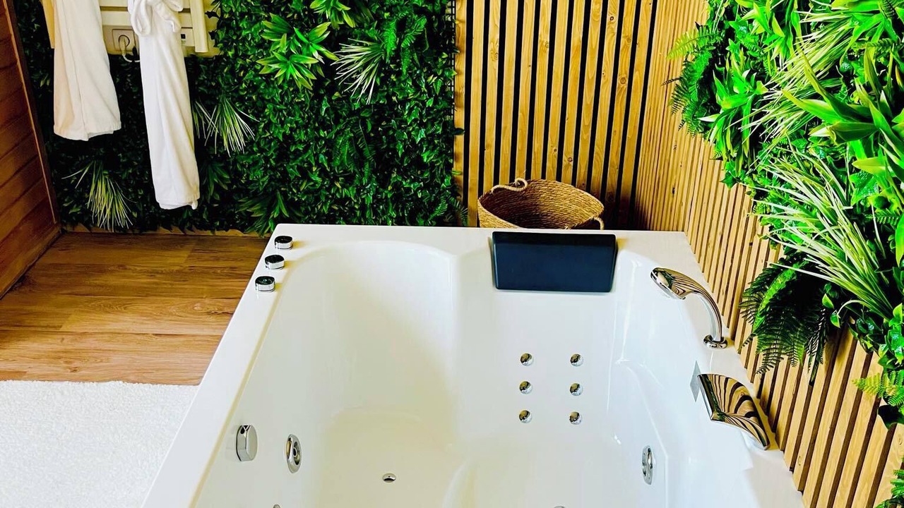 Photo of Bathroom in Maubeuge