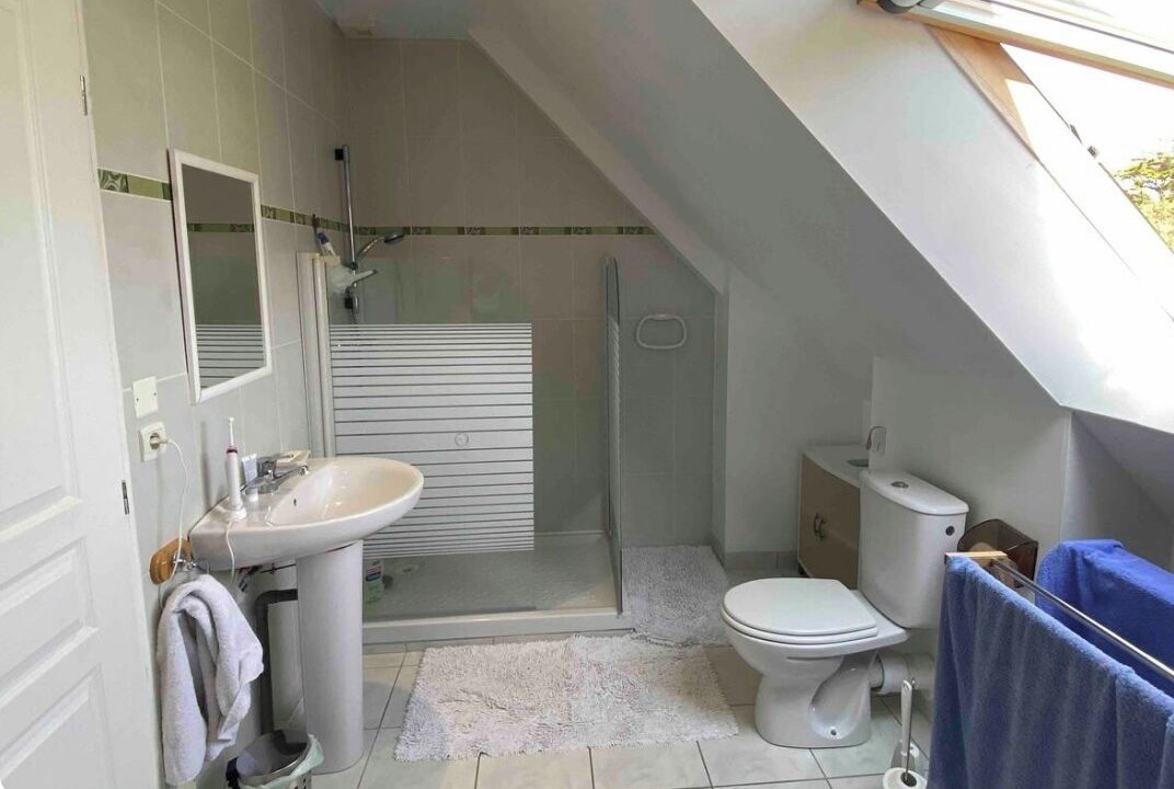 Photo of Bathroom in Pleherel-Plage-Vieux-Bourg