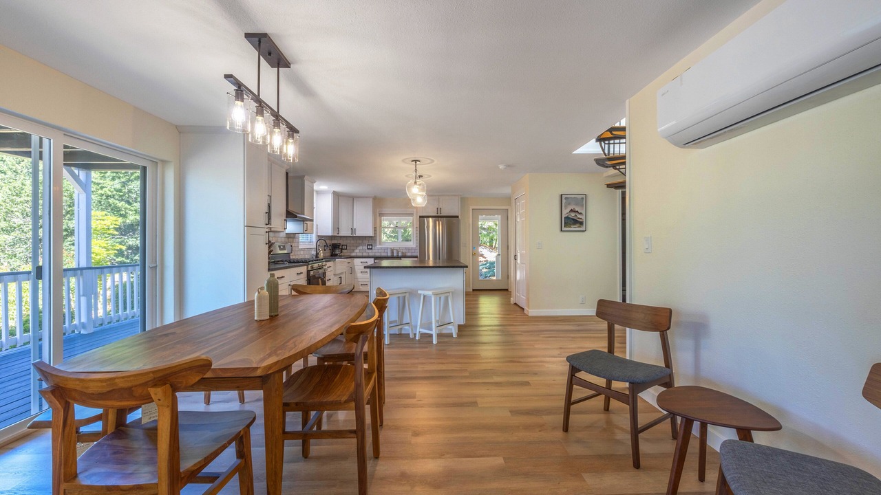 Photo of Others in Lyle