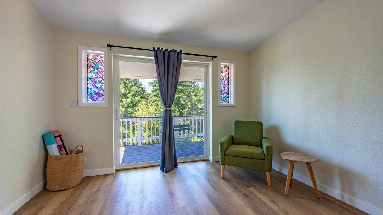 Photo of Others in Lyle