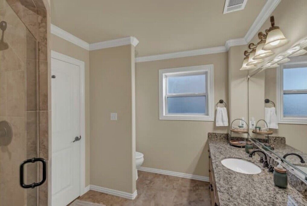 Photo of Bathroom in Cecil