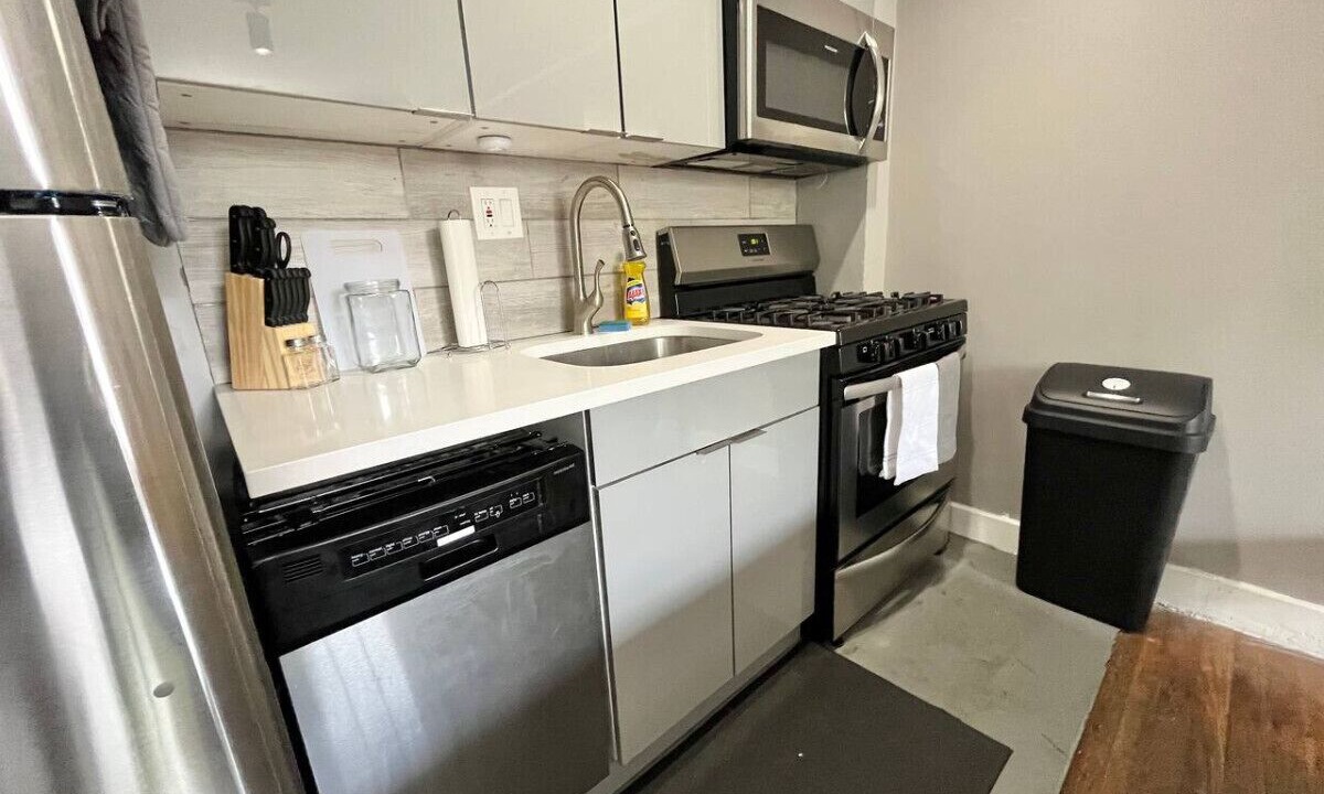 Photo of Others in Dwight