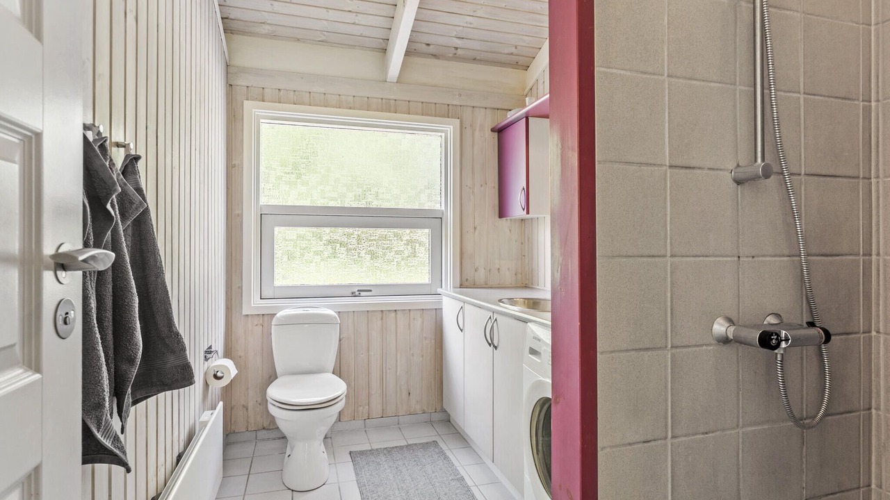 Photo of Bathroom in Hou
