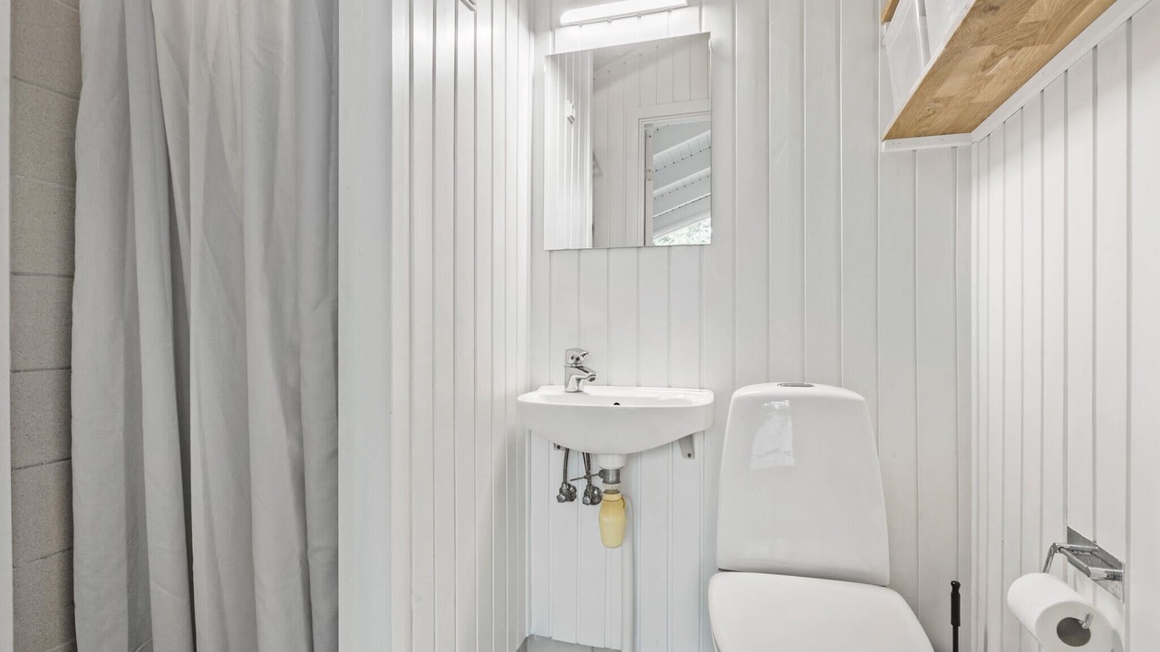 Photo of Bathroom in Hou