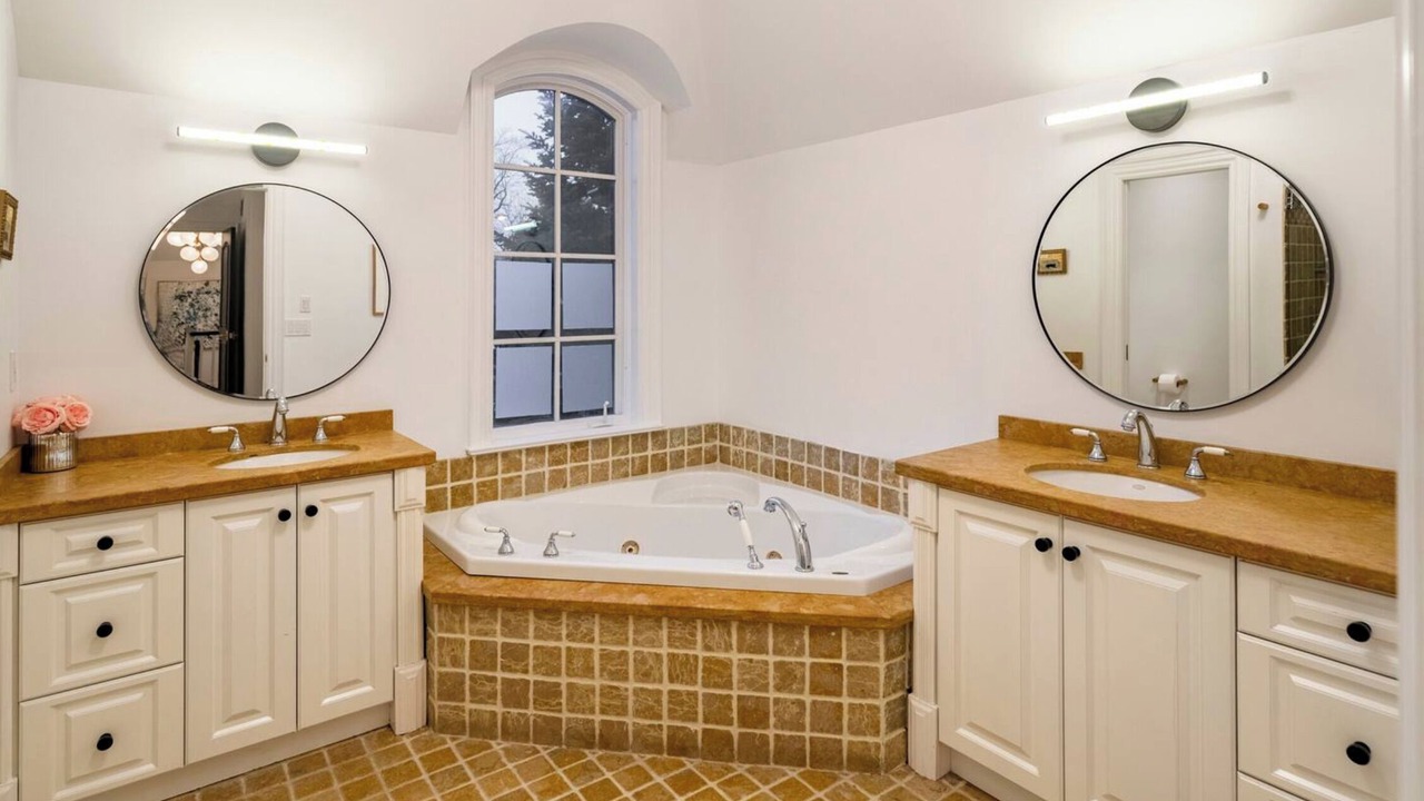 Photo of Bathroom in Toronto