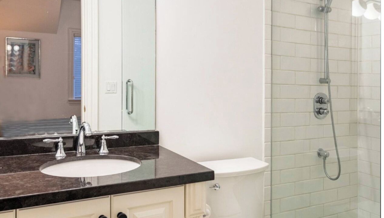Photo of Bathroom in Toronto