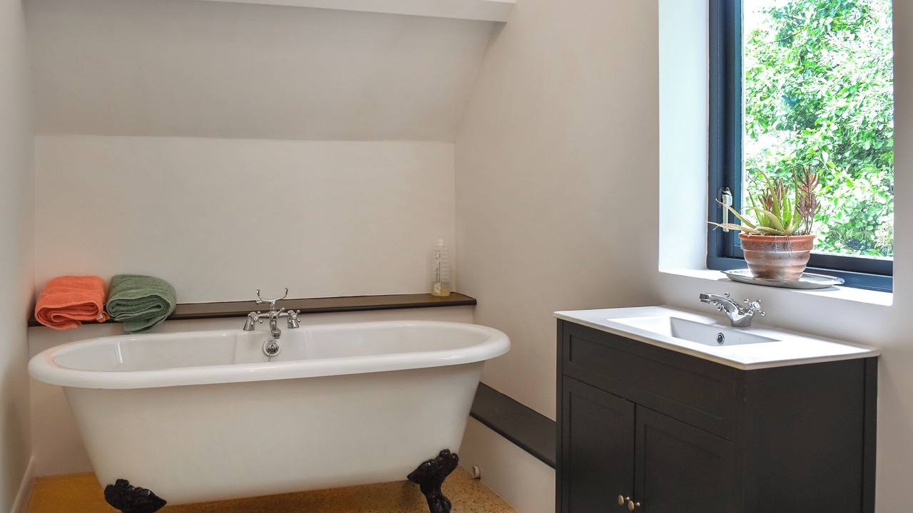 Photo of Bathroom in Stodmarsh