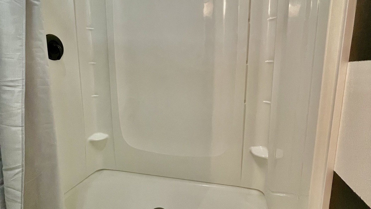Photo of Bathroom in Hartsfield