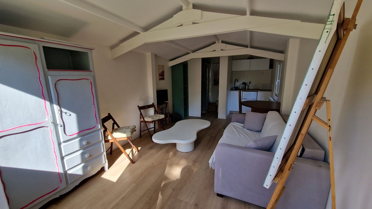 Photo of Livingroom in Clamart