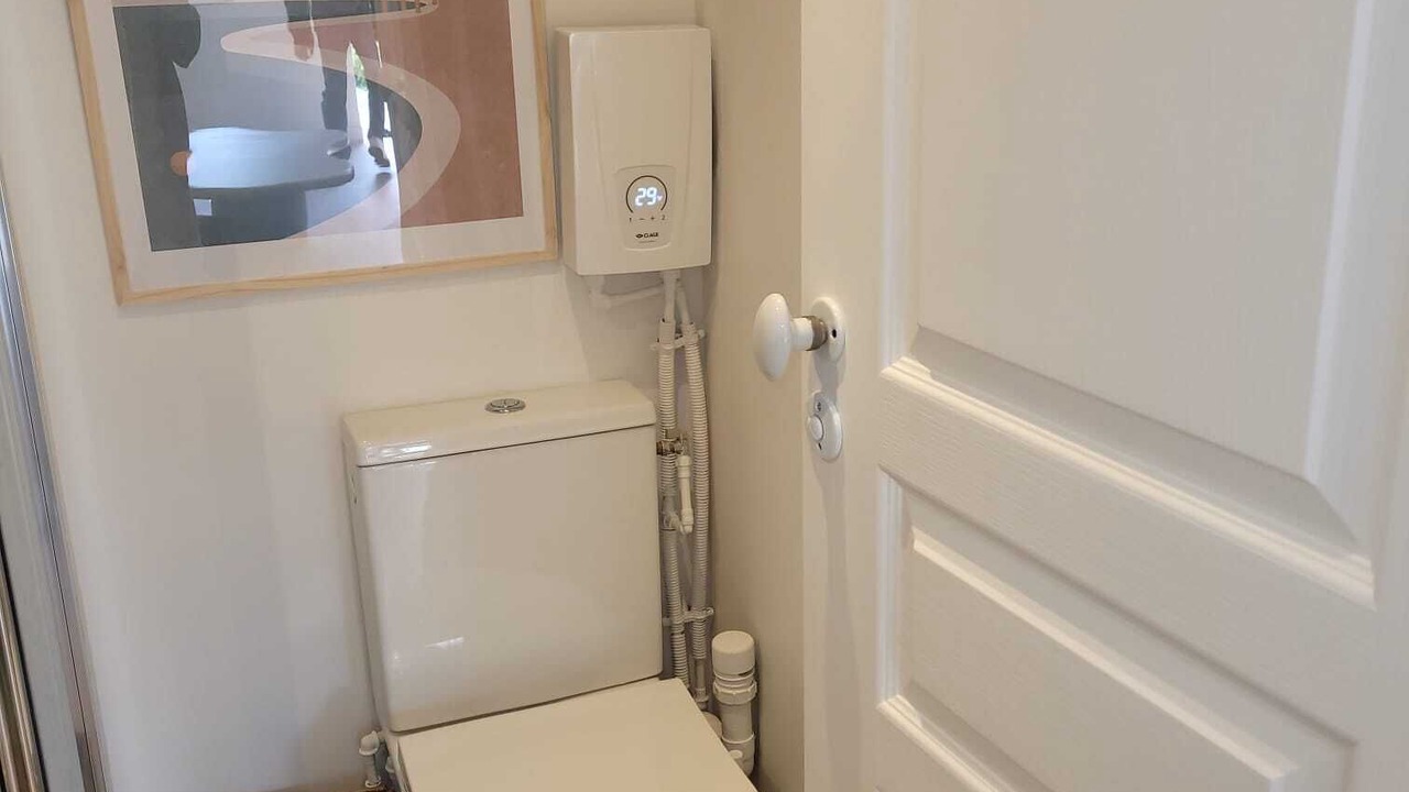 Photo of Bathroom in Clamart