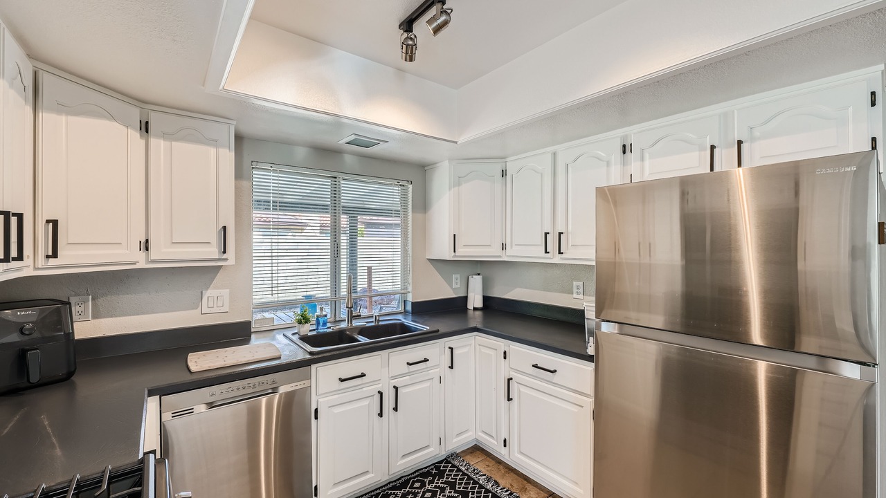 Photo of Kitchen in Rancho Oakey
