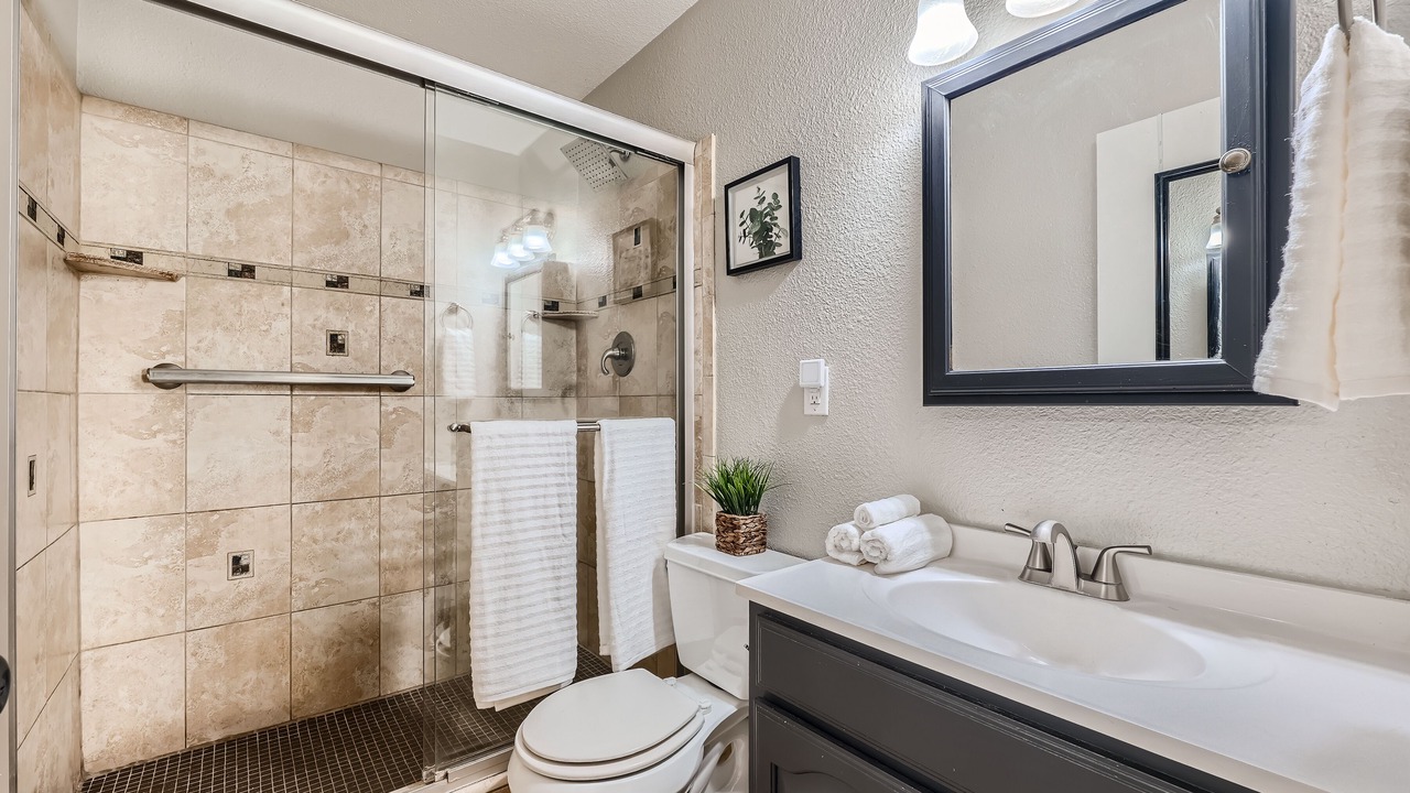 Photo of Bathroom in Rancho Oakey