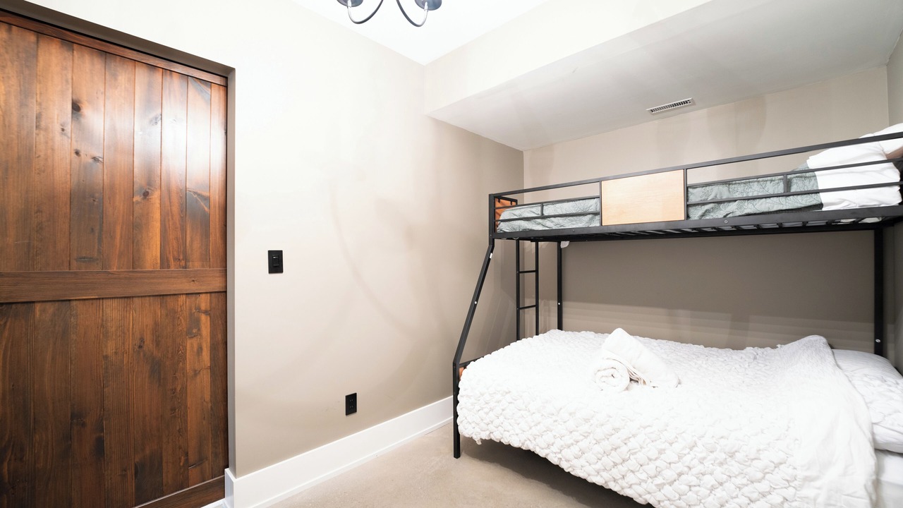 Photo of Bedroom in Aurora