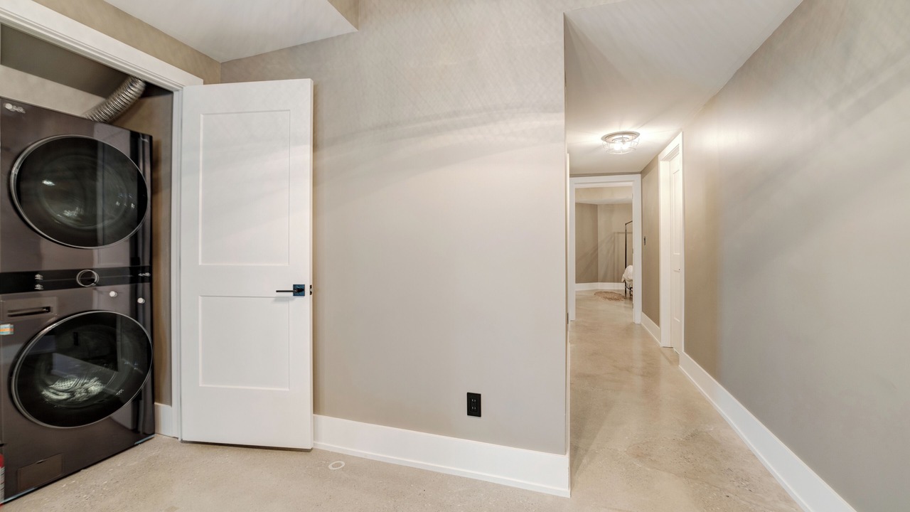 Photo of Others in Aurora