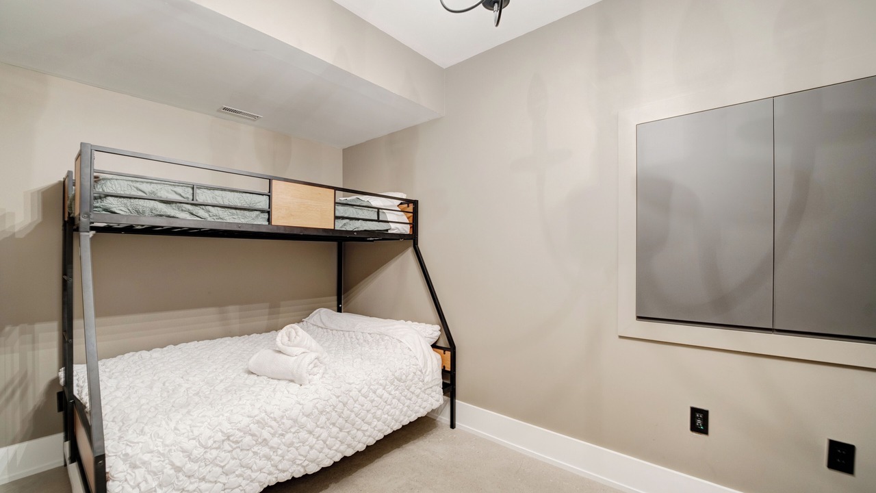 Photo of Bedroom in Aurora