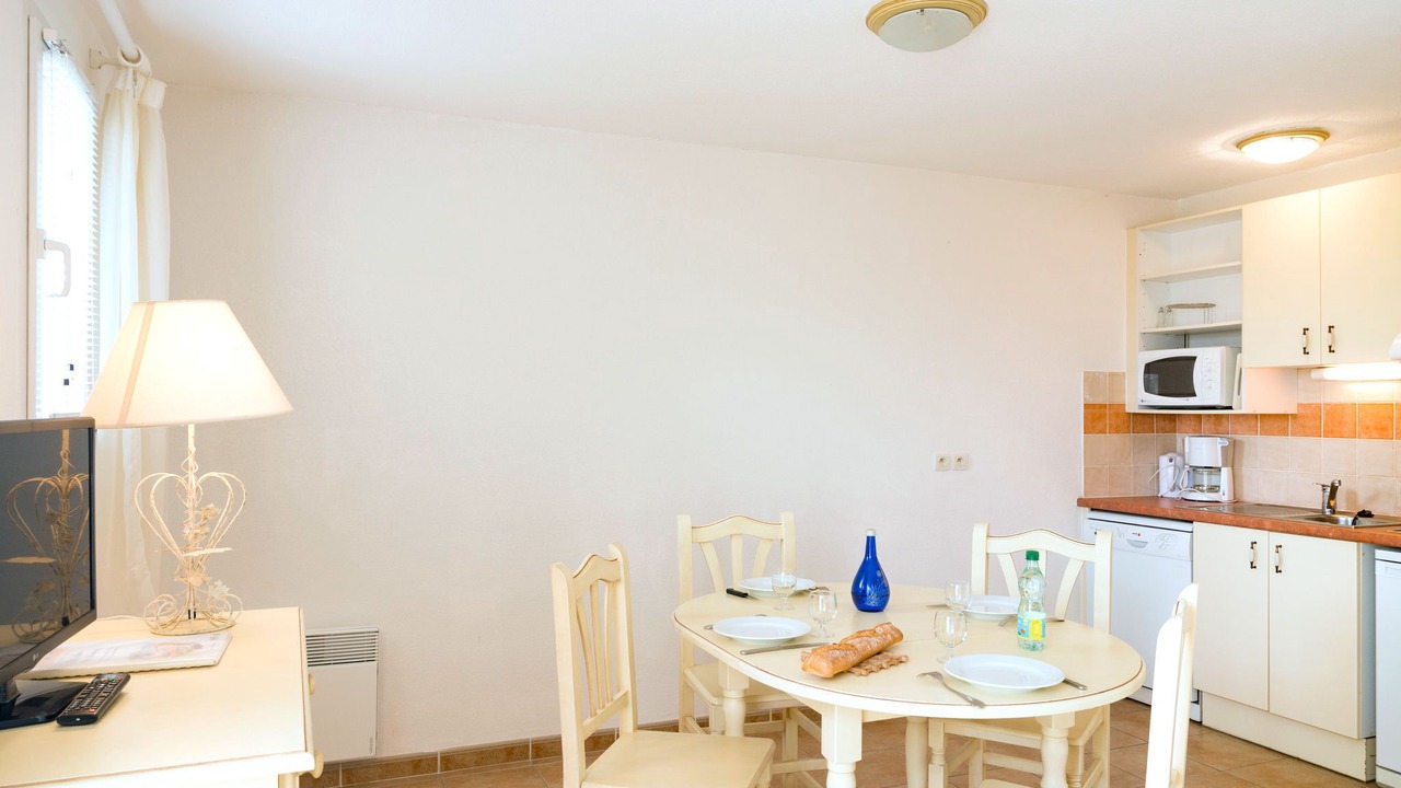 Photo of Bedroom in Homps