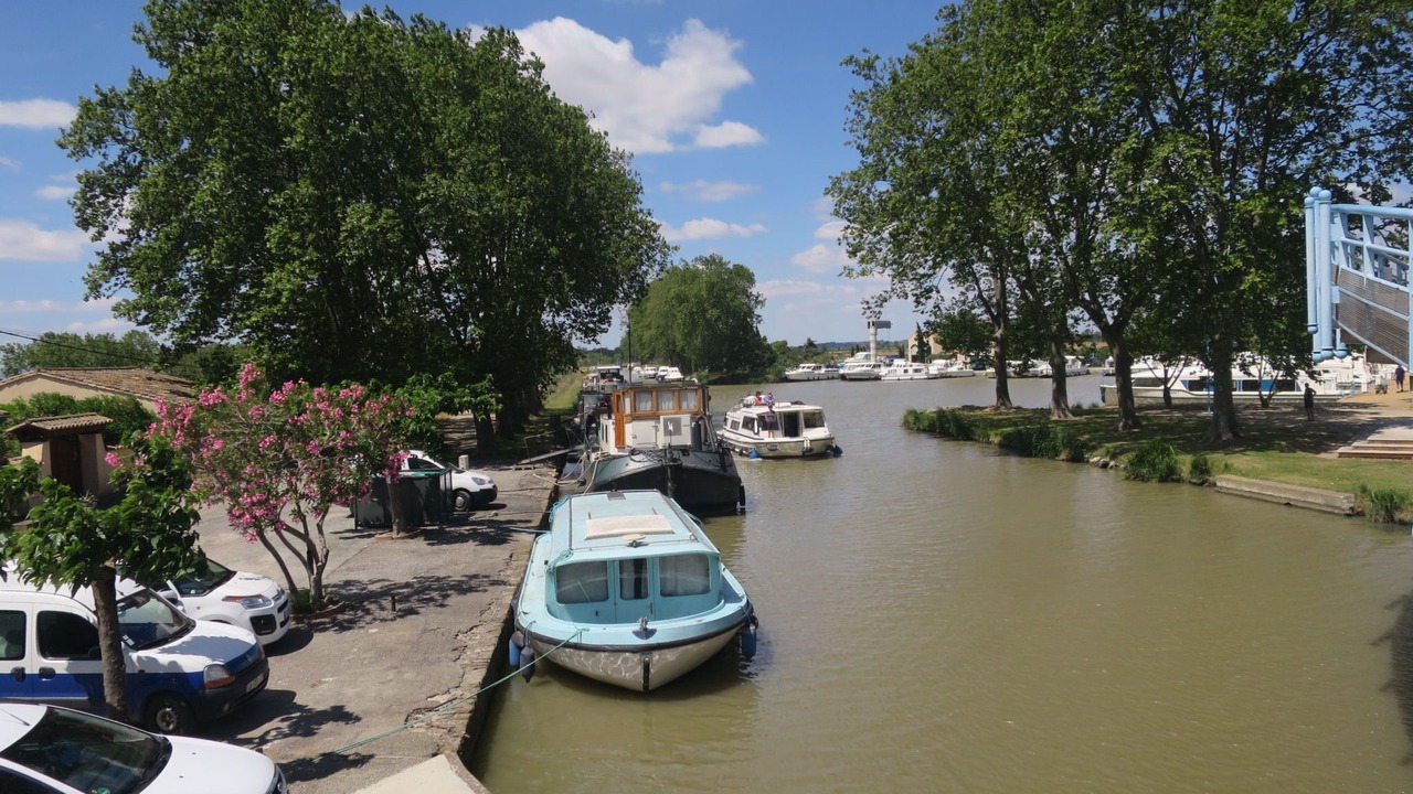 Photo of Others in Homps