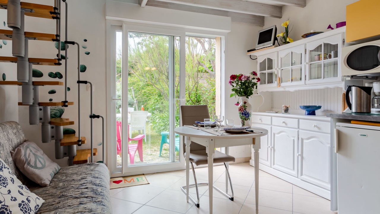 Photo of Bedroom in Surville