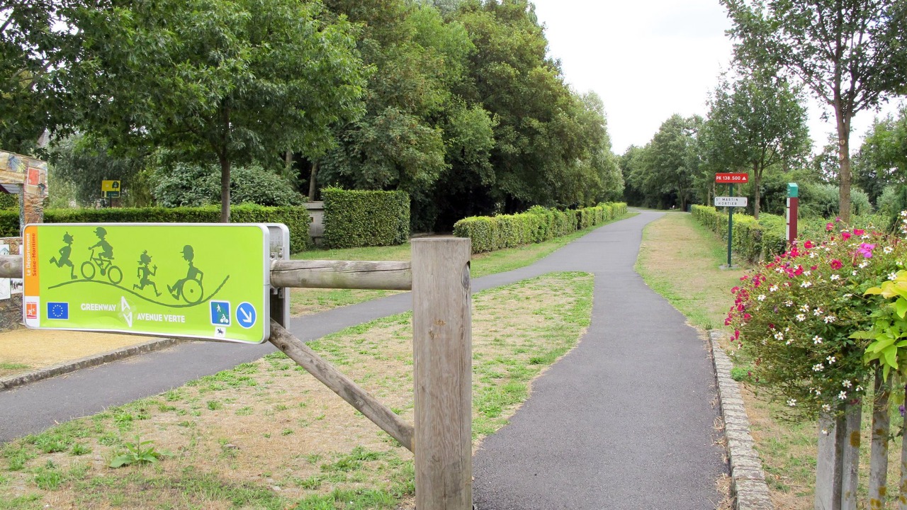 Photo of Others in Mesnieres-en-Bray