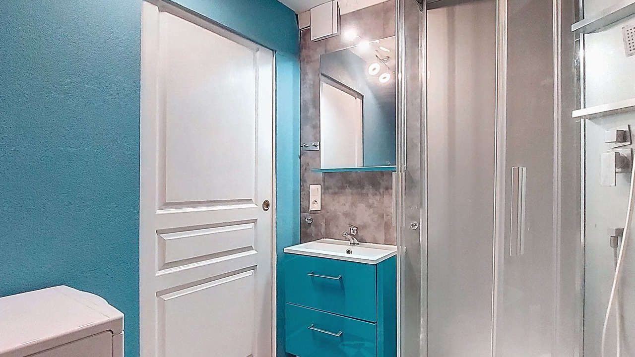 Photo of Bathroom in Locquirec