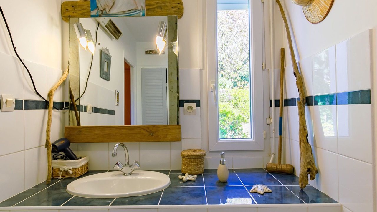 Photo of Bathroom in Plouneour-Trez