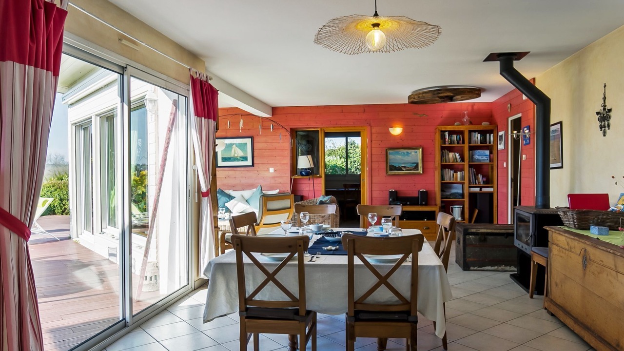 Photo of Livingroom in Plouneour-Trez